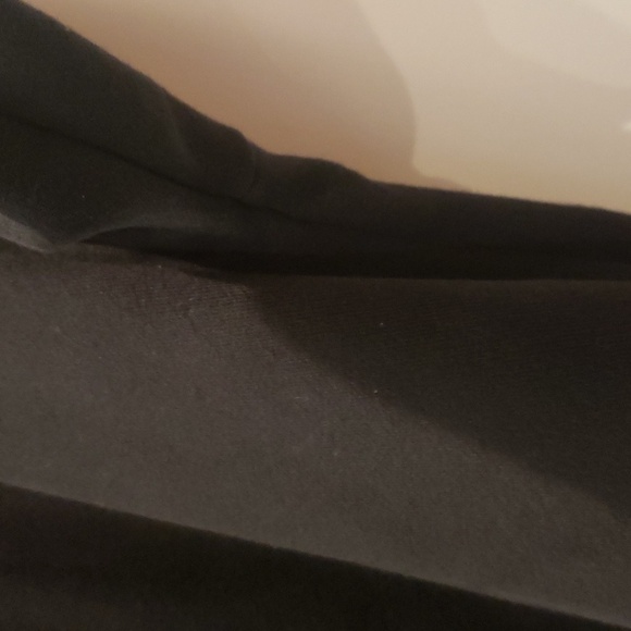 WILFRED Free Aritzia Black Hoodie Gold Diamond Studs Womens Large - Picture 7 of 9